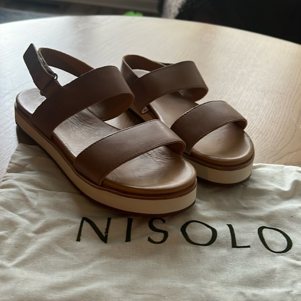 I solo Go-To Flatform sandal 2.0